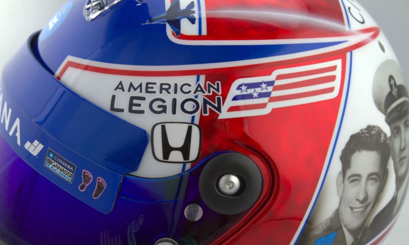 Johnson, Shelton deliver on Indy 500 helmet collaboration