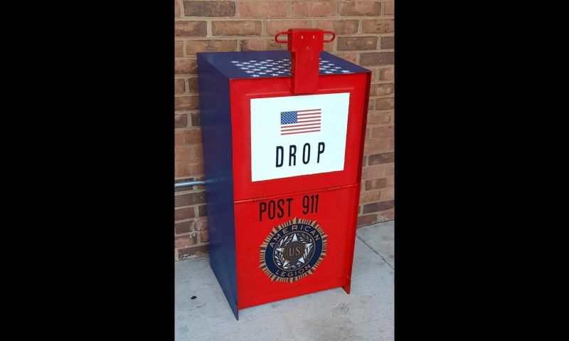 Alabama post installs unserviceable flag drop-off box